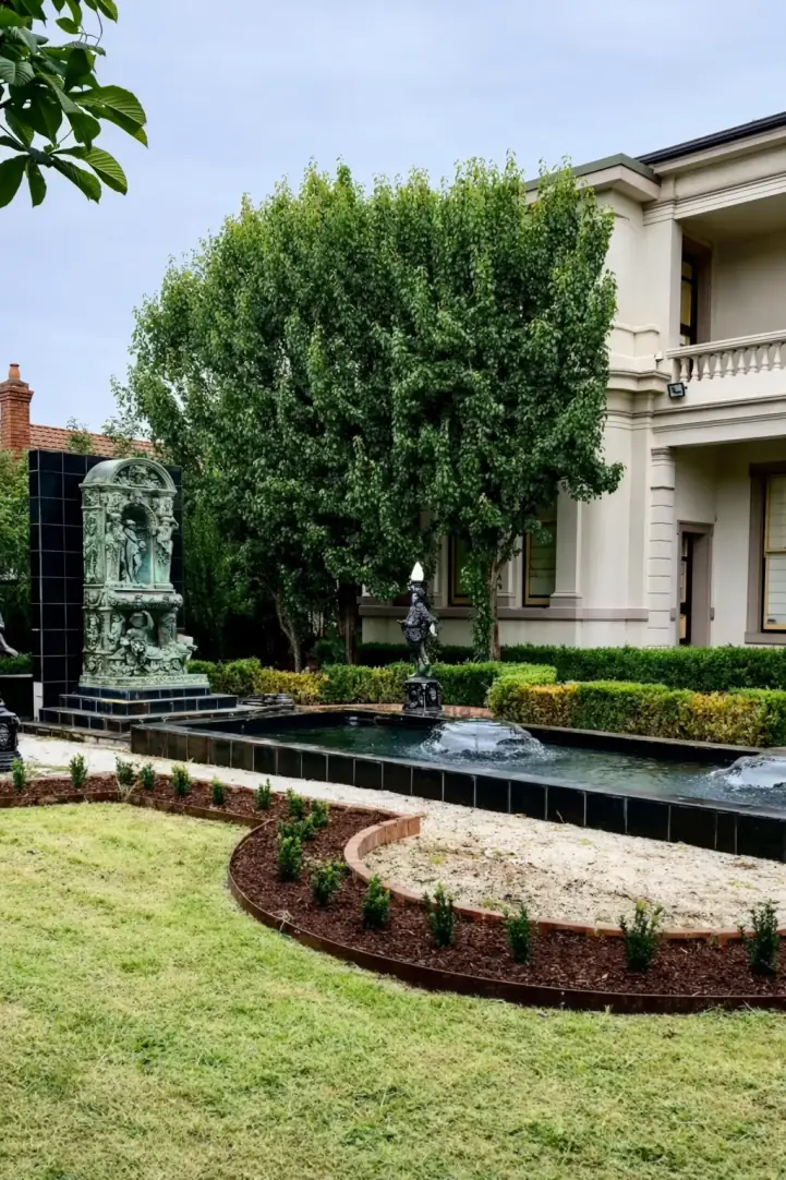 PJR Landscaping & Design — Formal Courtyard