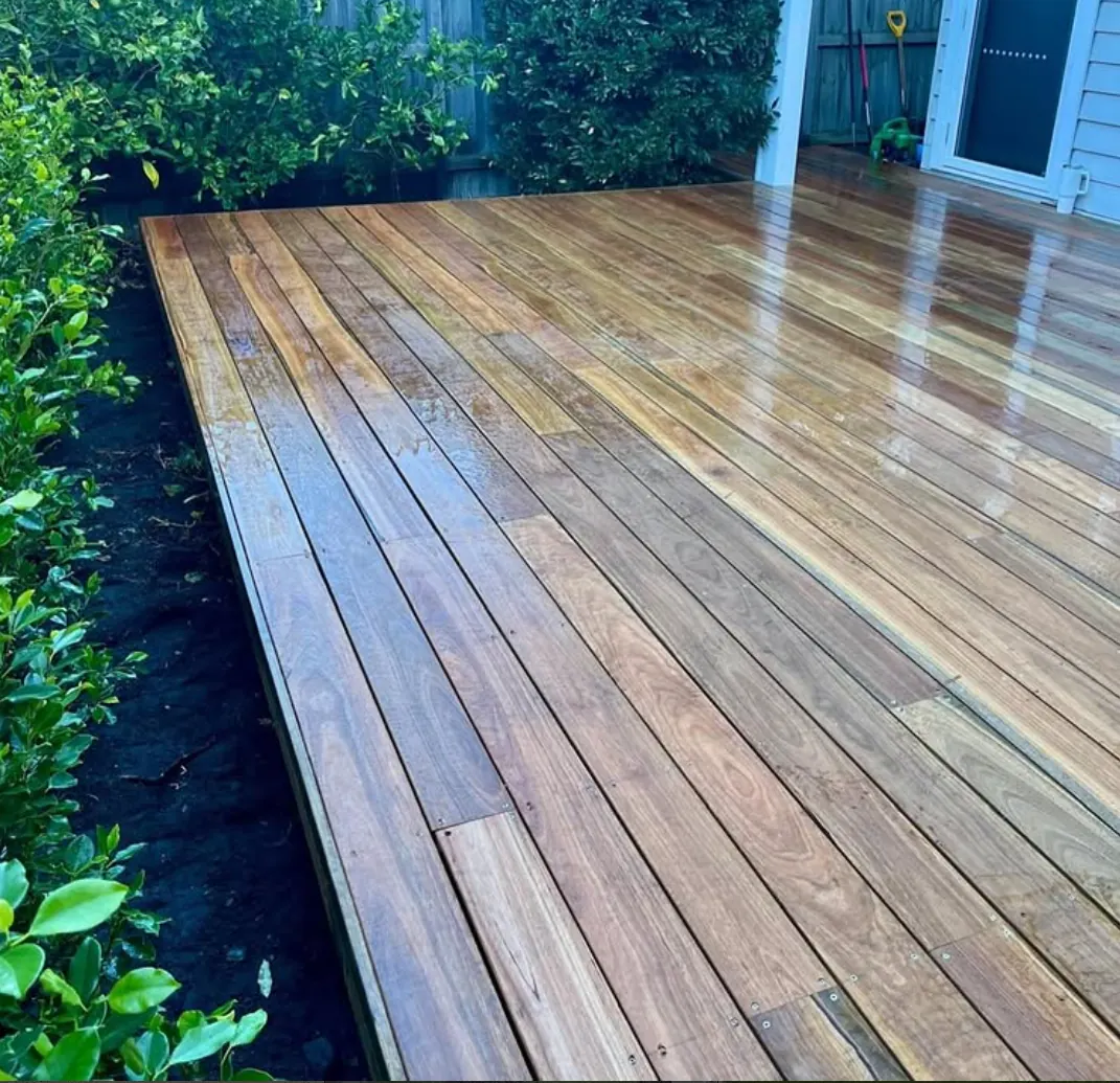 Outdoor deck and living area Melbourne